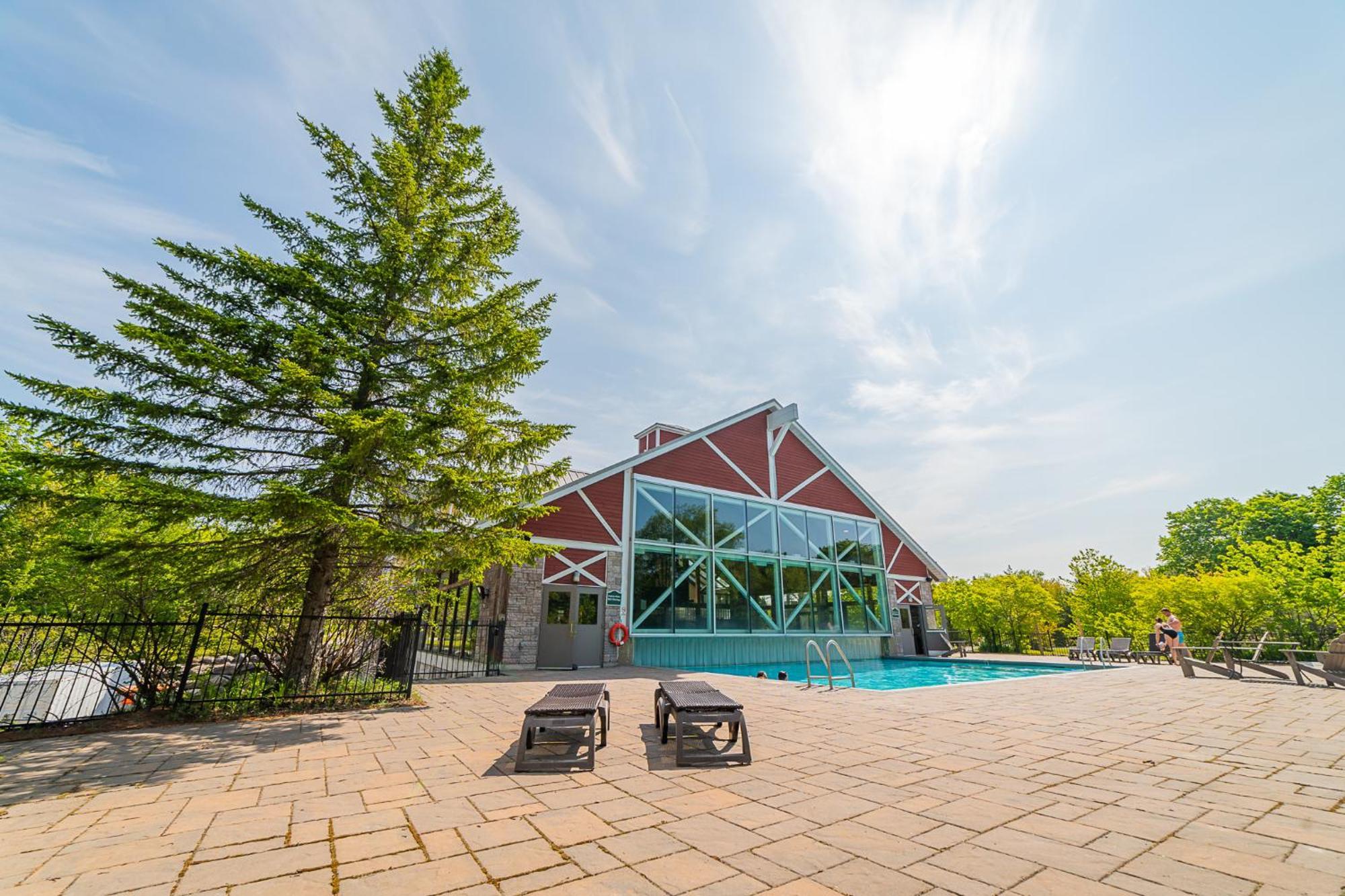 Horseshoe Valley Suites - The Aurora Shanty Bay エクステリア 写真