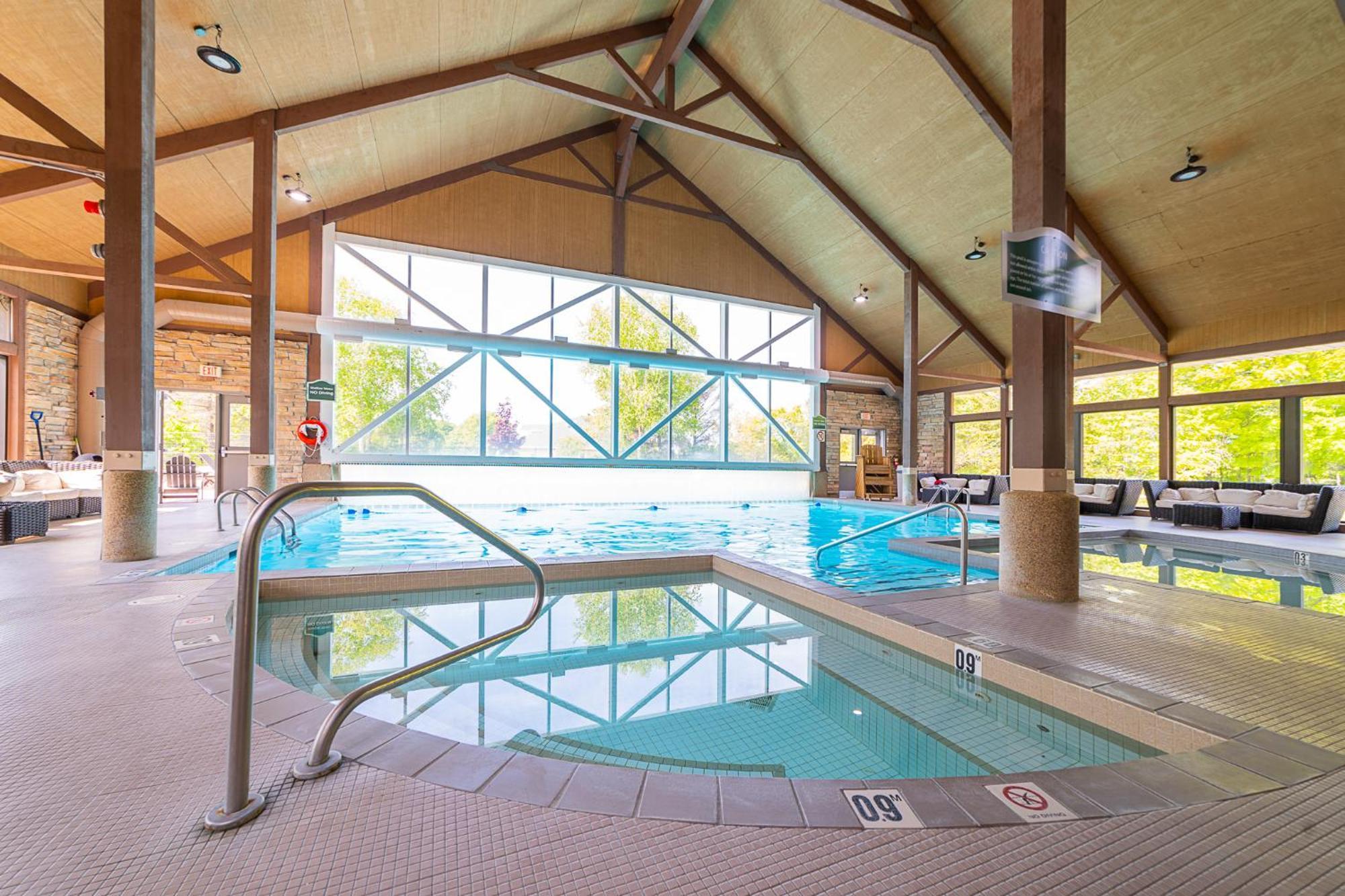 Horseshoe Valley Suites - The Aurora Shanty Bay エクステリア 写真