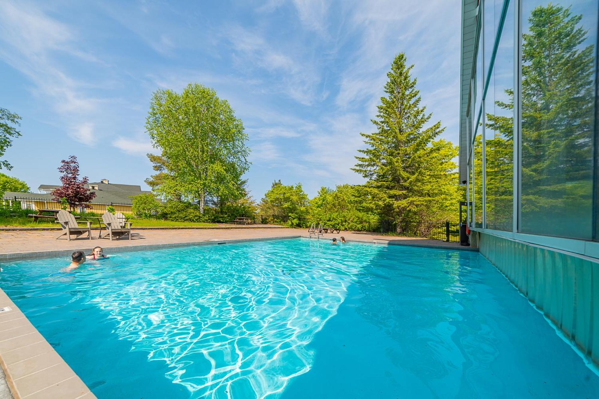 Horseshoe Valley Suites - The Aurora Shanty Bay エクステリア 写真