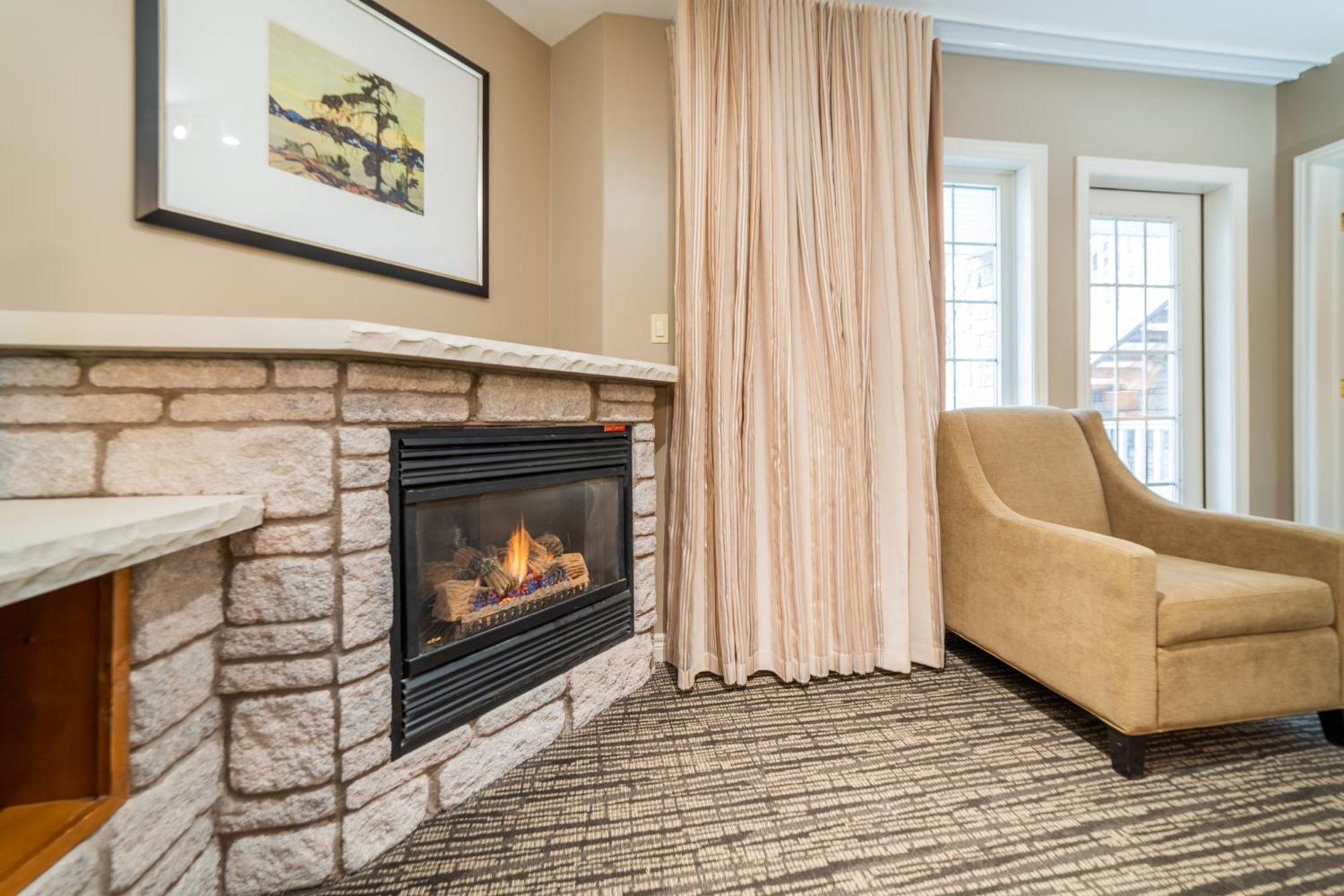 Horseshoe Valley Suites - The Aurora Shanty Bay エクステリア 写真